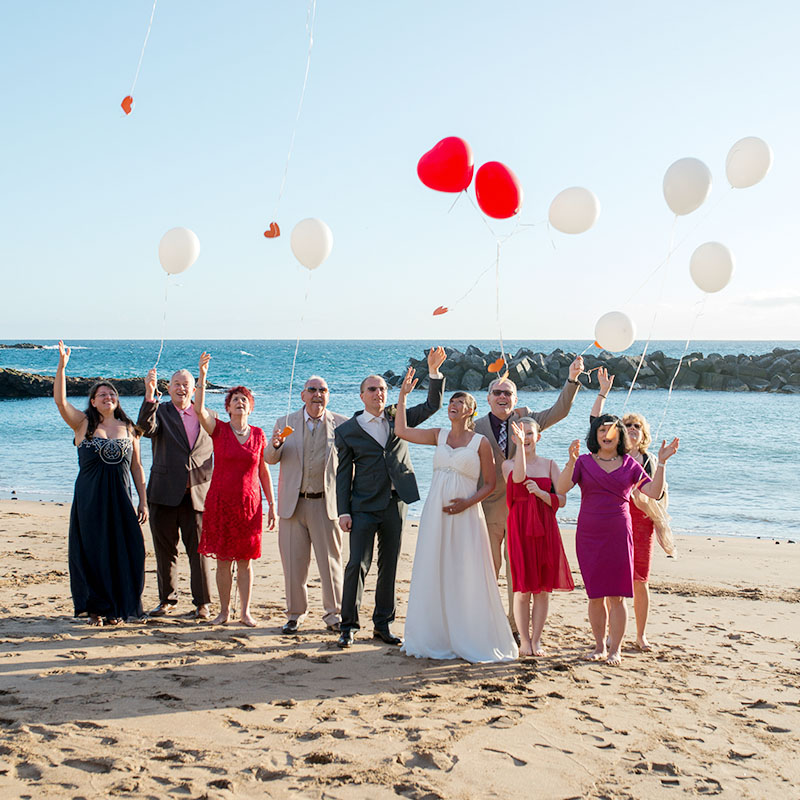 wedding guests enjoying balloons: personalised party